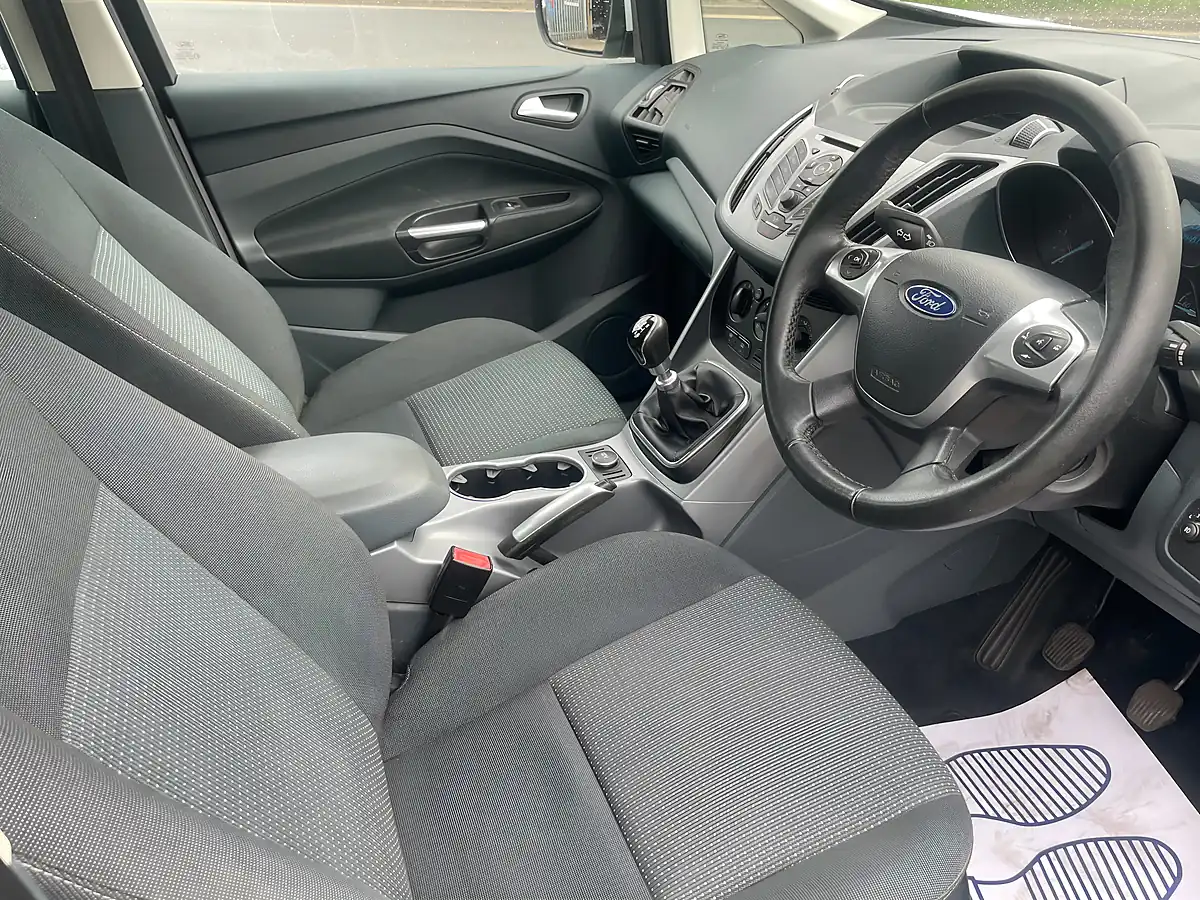 Used 2014 Ford C-Max Zetec White - Interior and Exterior details 12