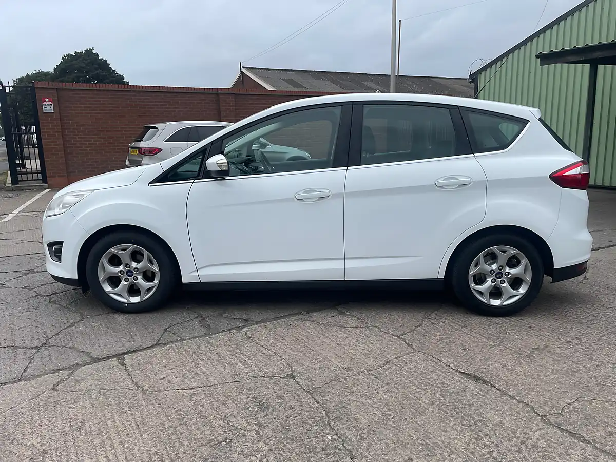 Used 2014 Ford C-Max Zetec White - Interior and Exterior details 7