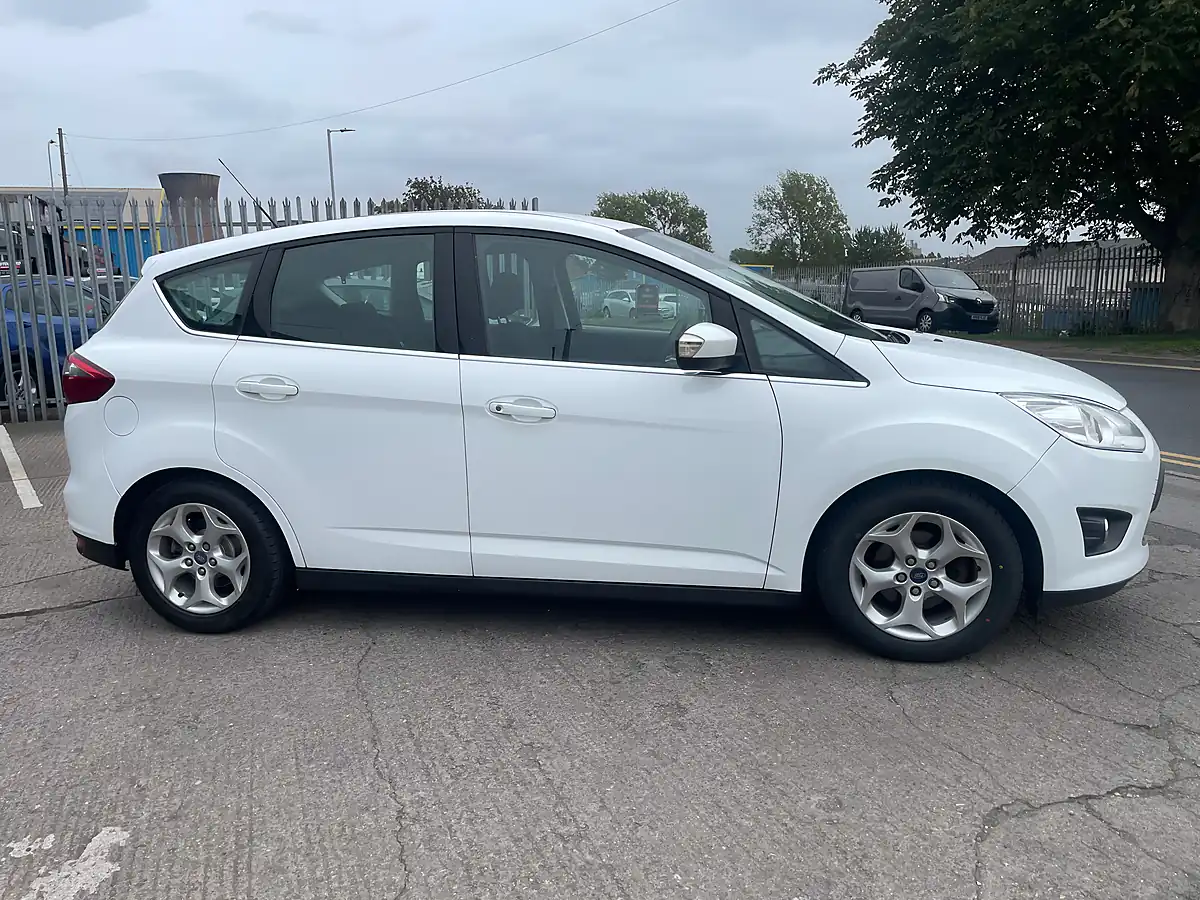 Used 2014 Ford C-Max Zetec White - Interior and Exterior details 8