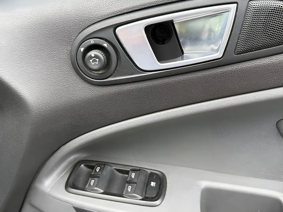 Used 2014 Ford Ecosport Titanium Blue - Interior and Exterior details 12