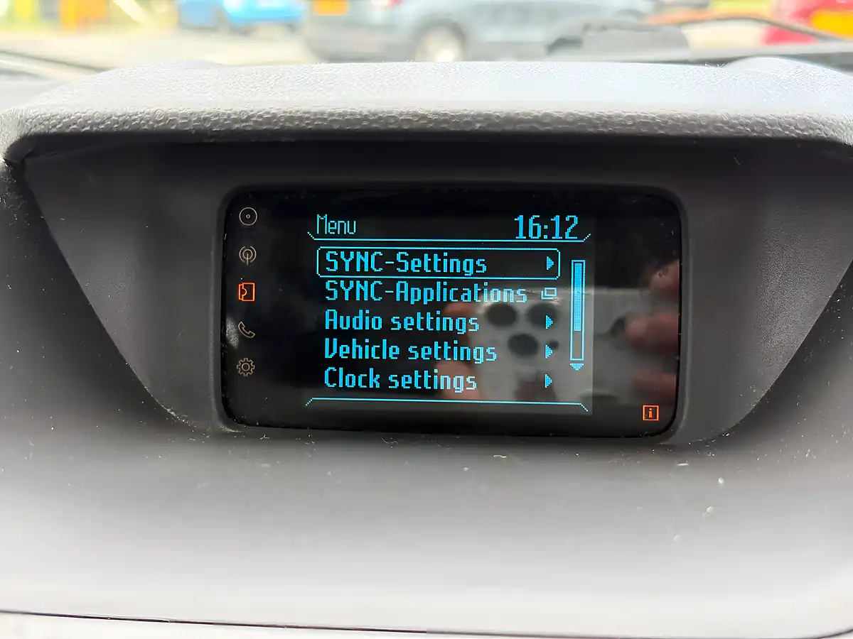 Used 2014 Ford Ecosport Titanium Blue - Interior and Exterior details 19