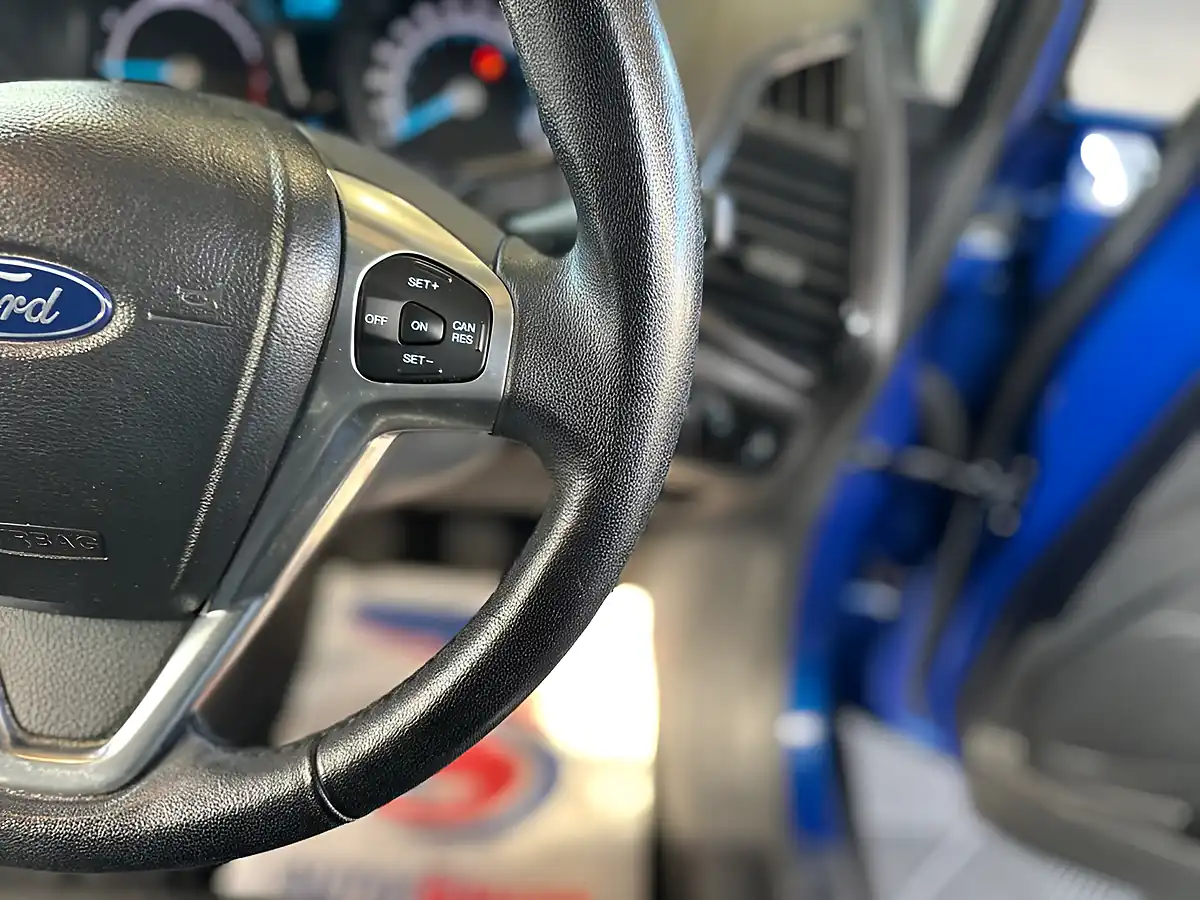 Used 2014 Ford Ecosport Titanium Blue - Interior and Exterior details 17