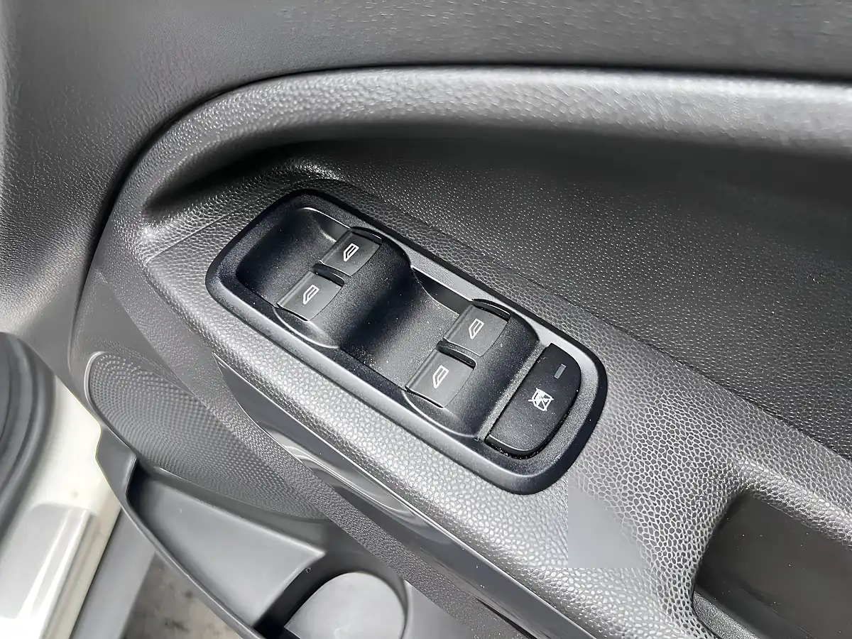 Used 2014 Ford Ecosport Titanium White - Interior and Exterior details 12