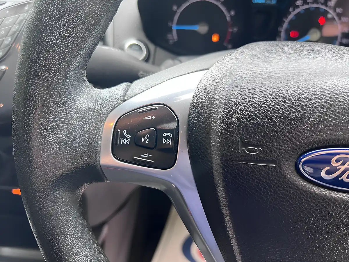 Used 2014 Ford Ecosport Titanium White - Interior and Exterior details 13