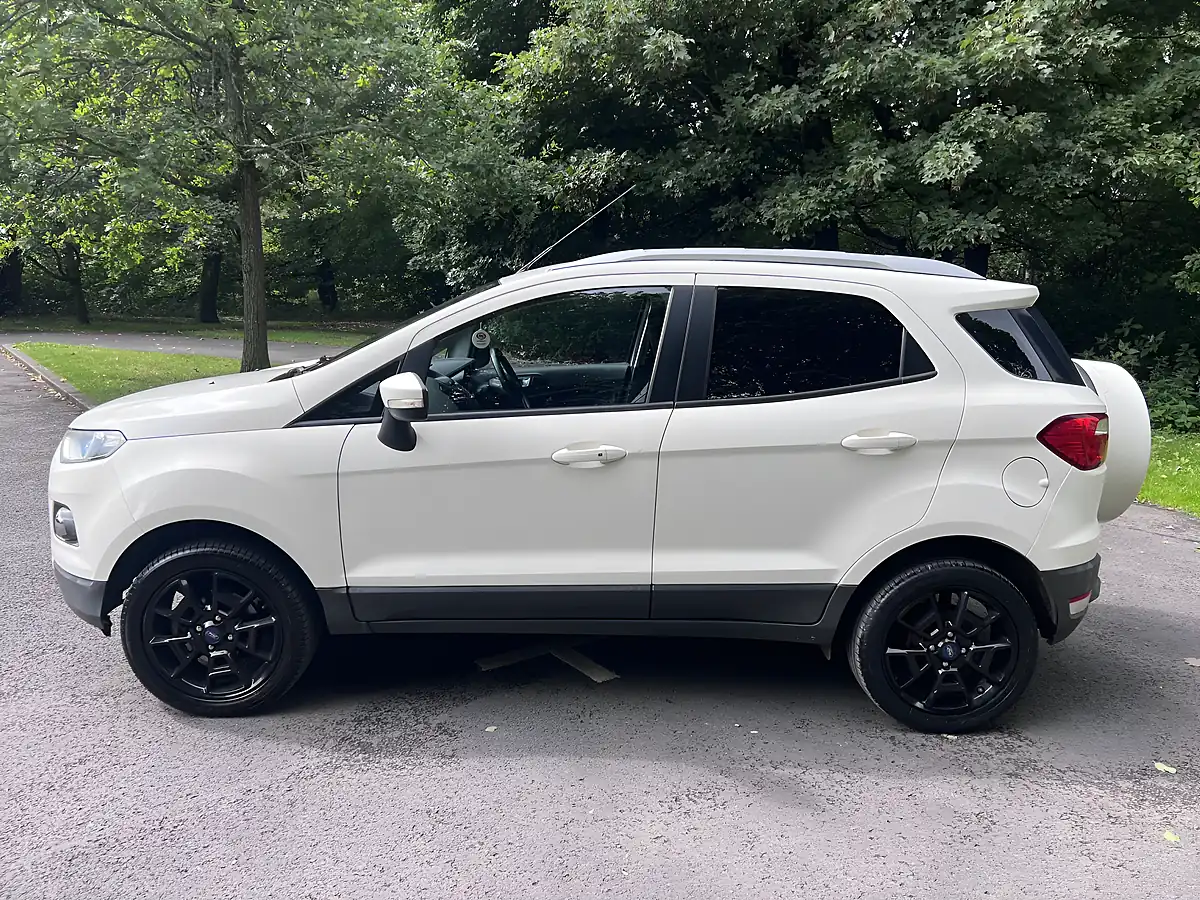 Used 2014 Ford Ecosport Titanium White - Interior and Exterior details 3