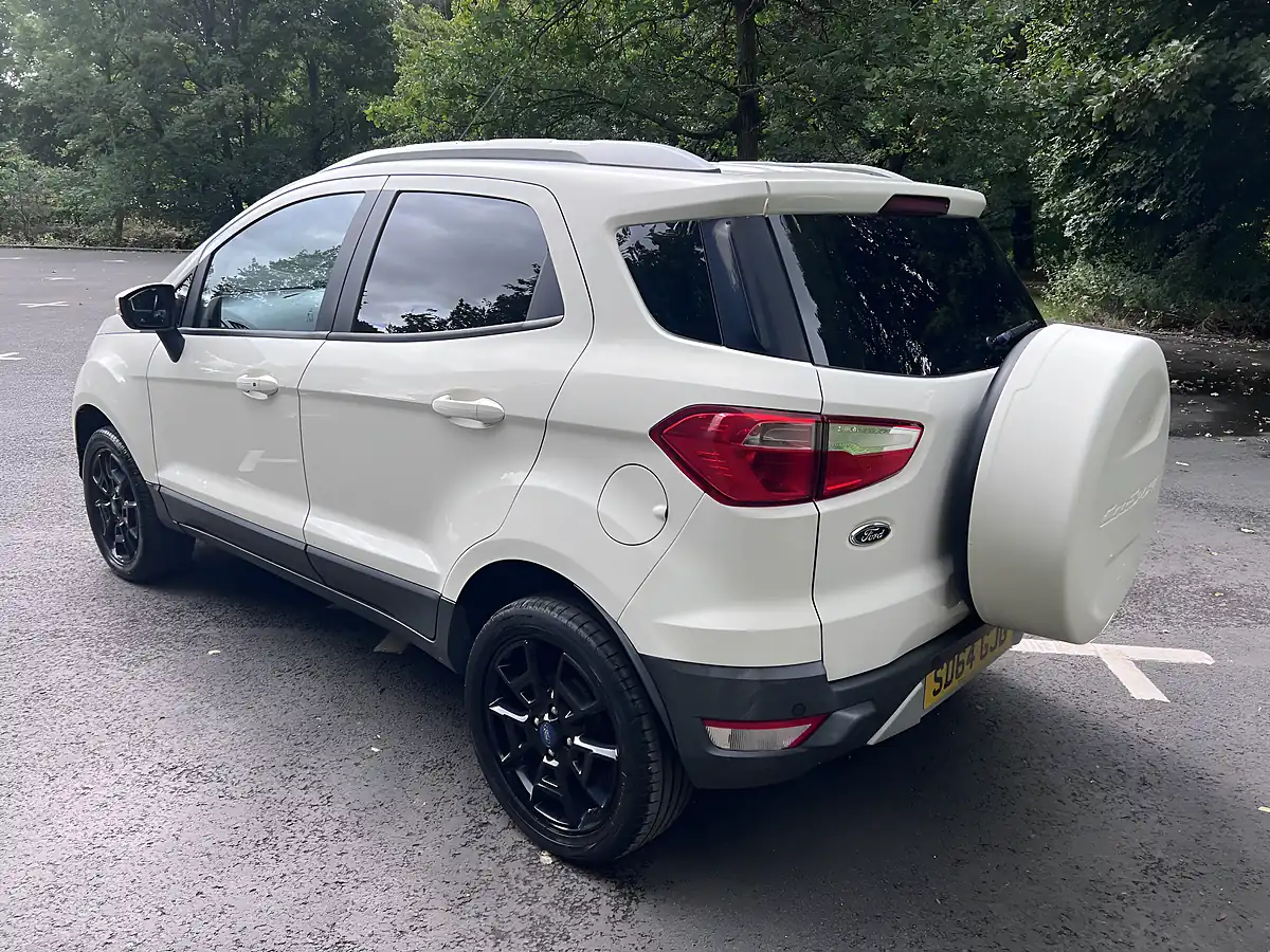 Used 2014 Ford Ecosport Titanium White - Interior and Exterior details 4