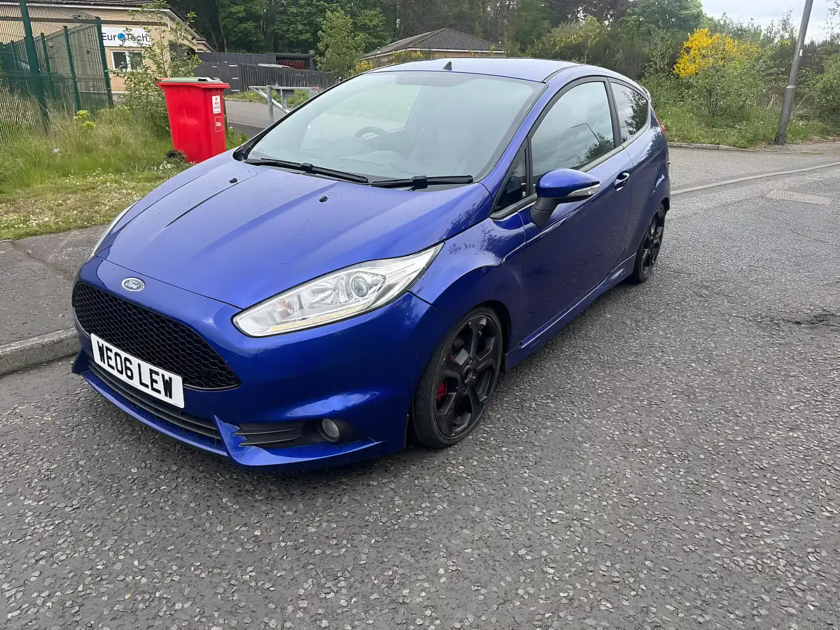 Used 2014 Ford Fiesta ST-2 Blue - Interior and Exterior details 3