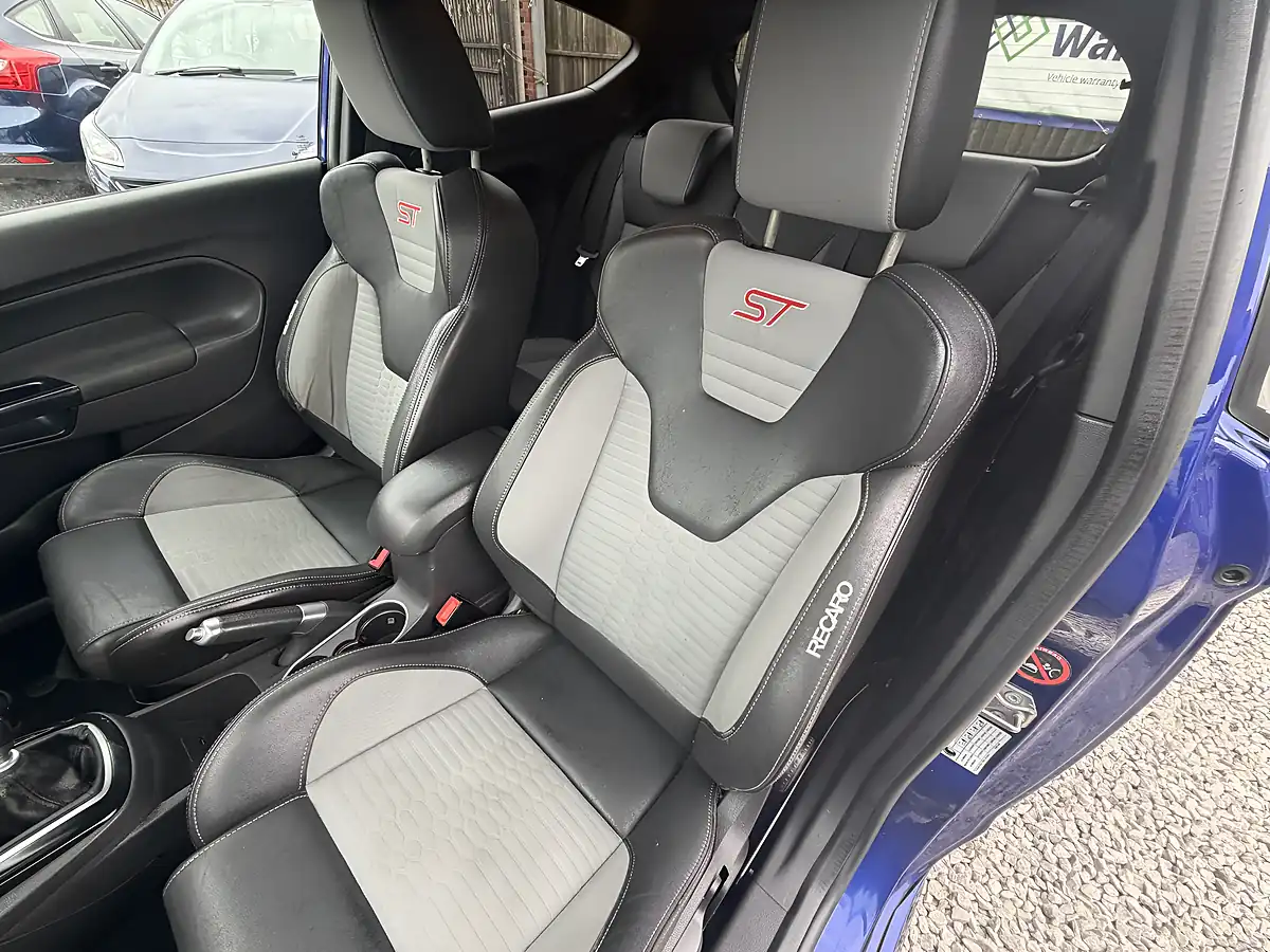 Used 2014 Ford Fiesta ST-2 Blue - Interior and Exterior details 11