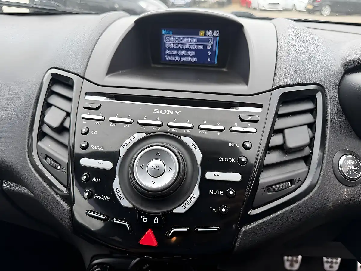 Used 2014 Ford Fiesta ST-2 Blue - Interior and Exterior details 16