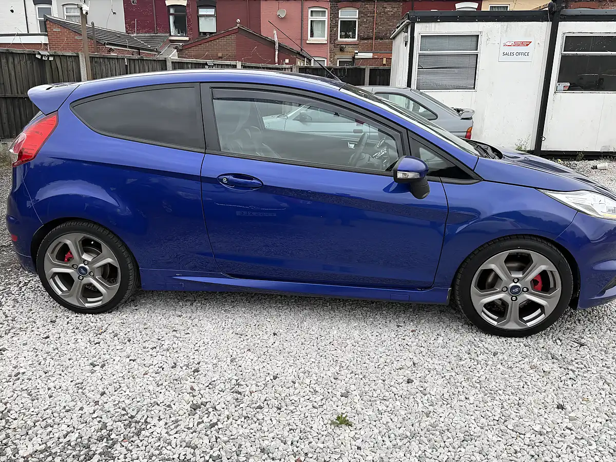 Used 2014 Ford Fiesta ST-2 Blue - Interior and Exterior details 8