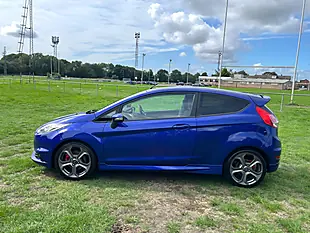 Used 2014 Ford Fiesta ST-2 Blue - Interior and Exterior details 8