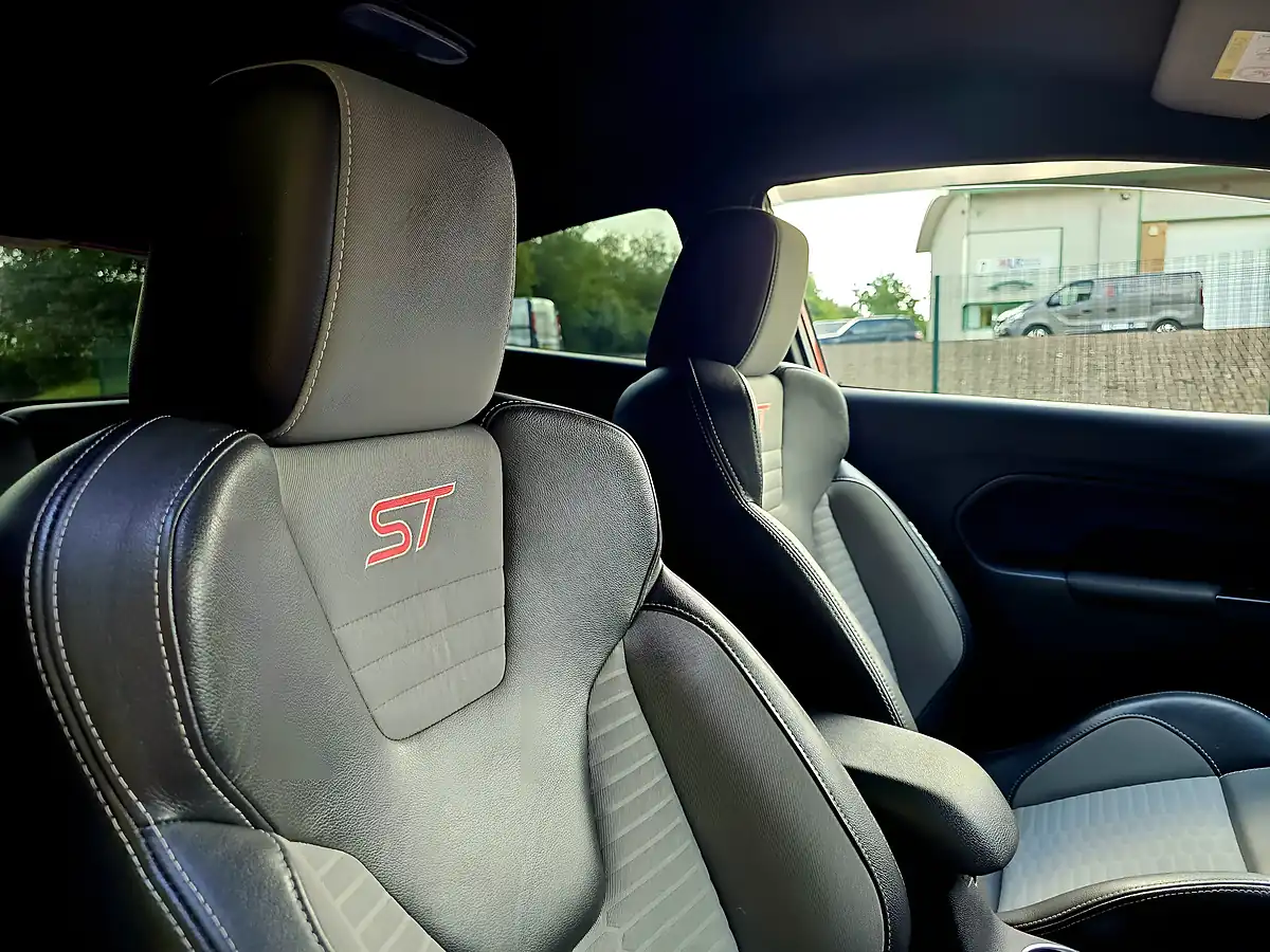Used 2014 Ford Fiesta ST-2 Race Red - Interior and Exterior details 13