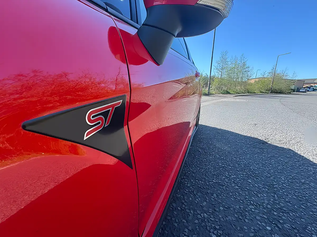 Used 2014 Ford Fiesta ST-2 Red - Interior and Exterior details 10