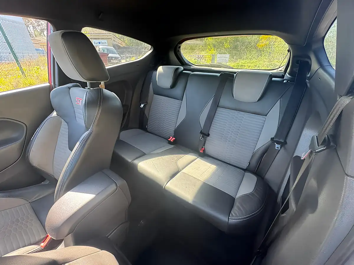 Used 2014 Ford Fiesta ST-2 Red - Interior and Exterior details 15