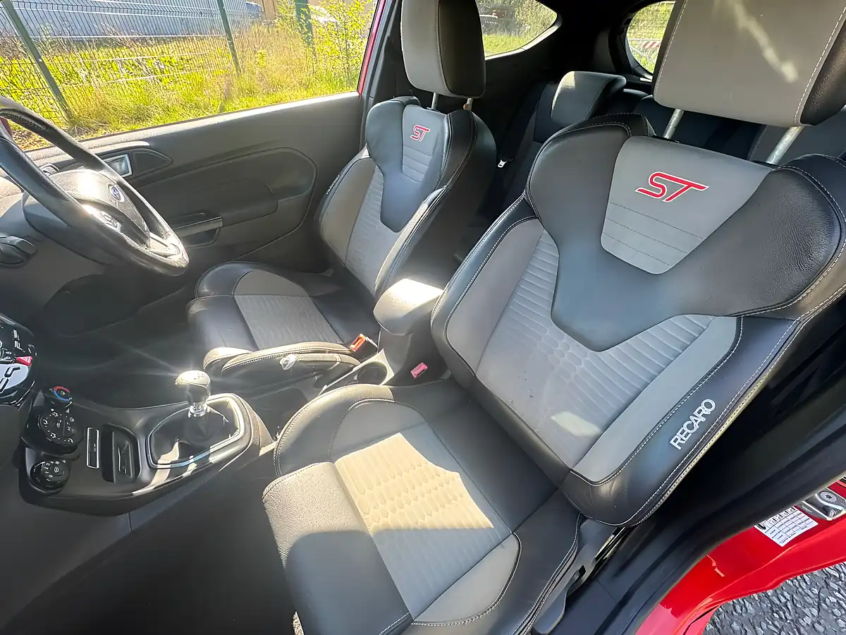 Used 2014 Ford Fiesta ST-2 Red - Interior and Exterior details 17