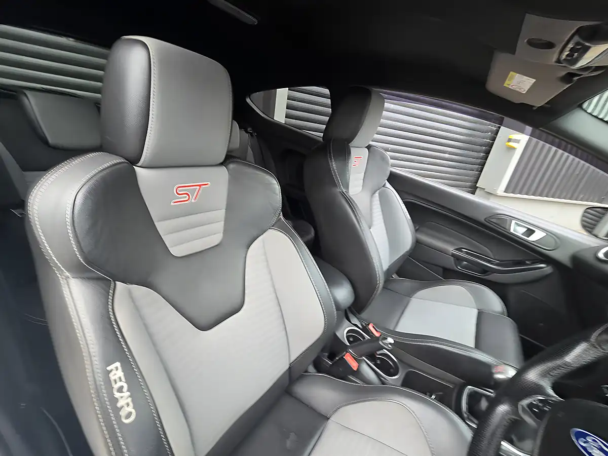 Used 2014 Ford Fiesta ST-2 White - Interior and Exterior details 3
