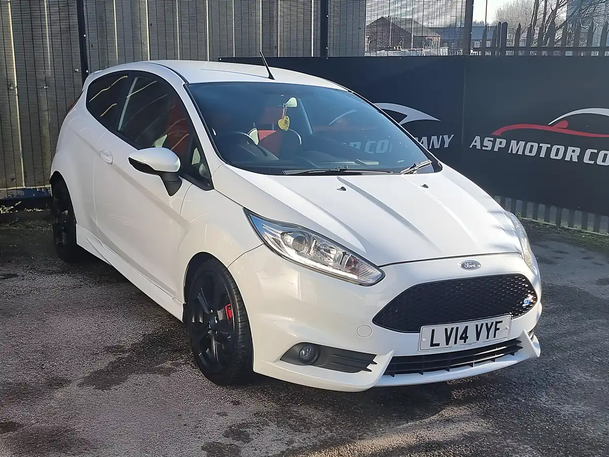 Used 2014 Ford Fiesta ST-2 White - Interior and Exterior details 10