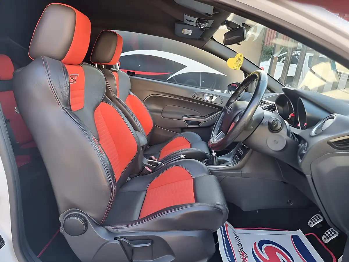 Used 2014 Ford Fiesta ST-2 White - Interior and Exterior details 12