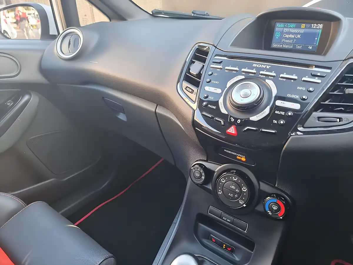 Used 2014 Ford Fiesta ST-2 White - Interior and Exterior details 18