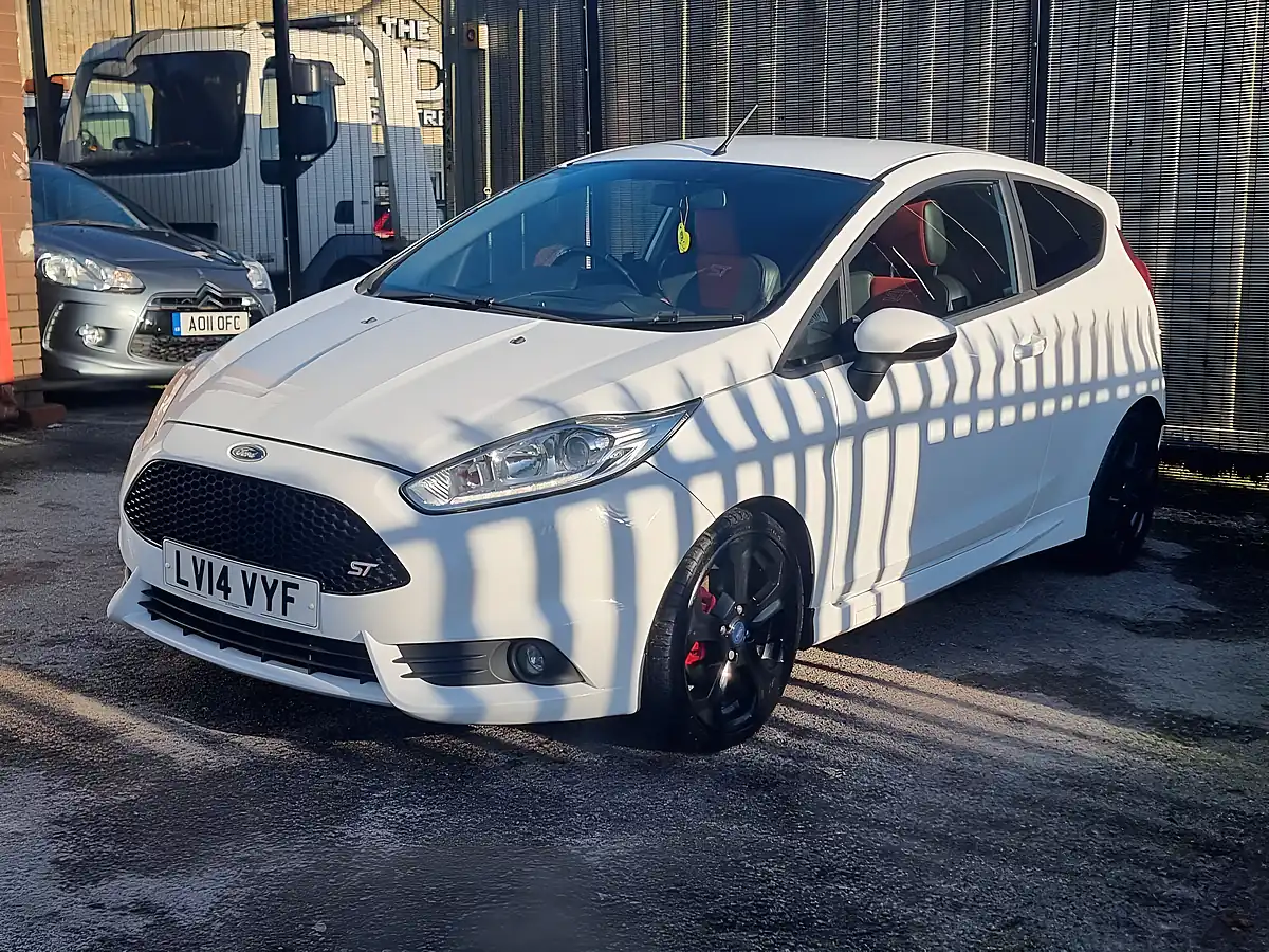 Used 2014 Ford Fiesta ST-2 White - Interior and Exterior details 3