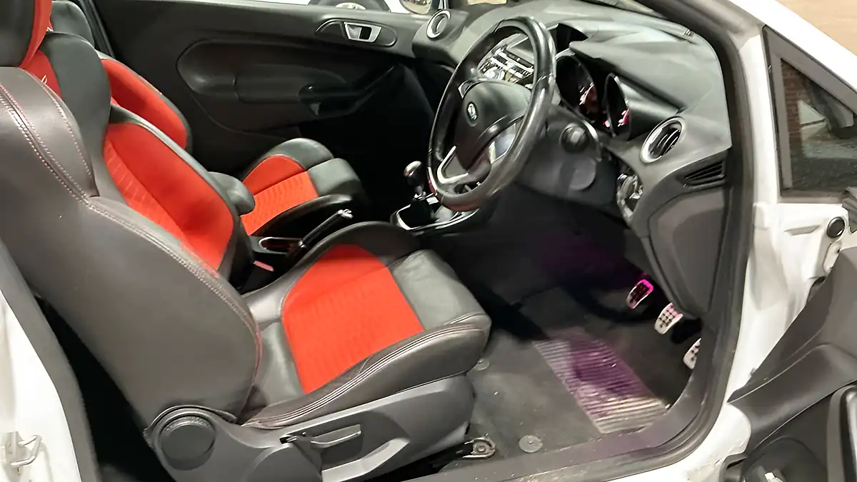 Used 2014 Ford Fiesta ST-2 White - Interior and Exterior details 9