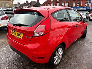 Used 2014 Ford Fiesta Studio Red - Interior and Exterior details 4