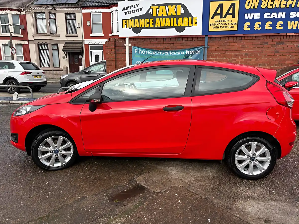 Used 2014 Ford Fiesta Studio Red - Interior and Exterior details 7