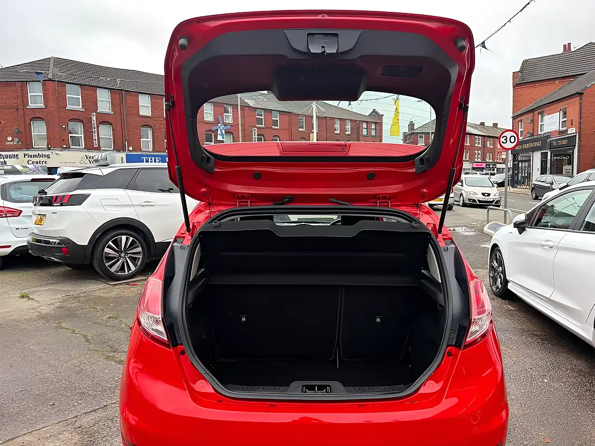 Used 2014 Ford Fiesta Studio Red - Interior and Exterior details 9