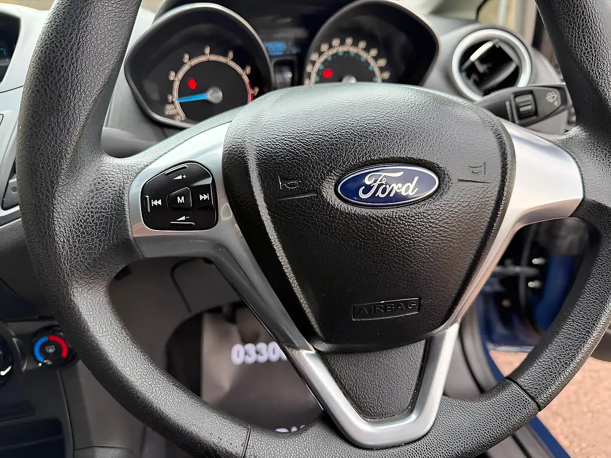 Used 2014 Ford Fiesta Style Blue - Interior and Exterior details 18