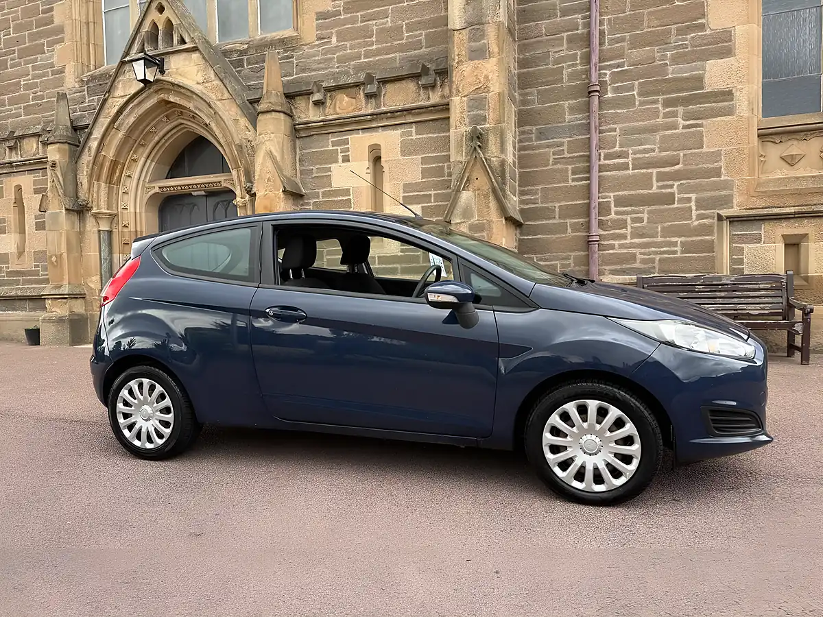 Used 2014 Ford Fiesta Style Blue - Interior and Exterior details 5