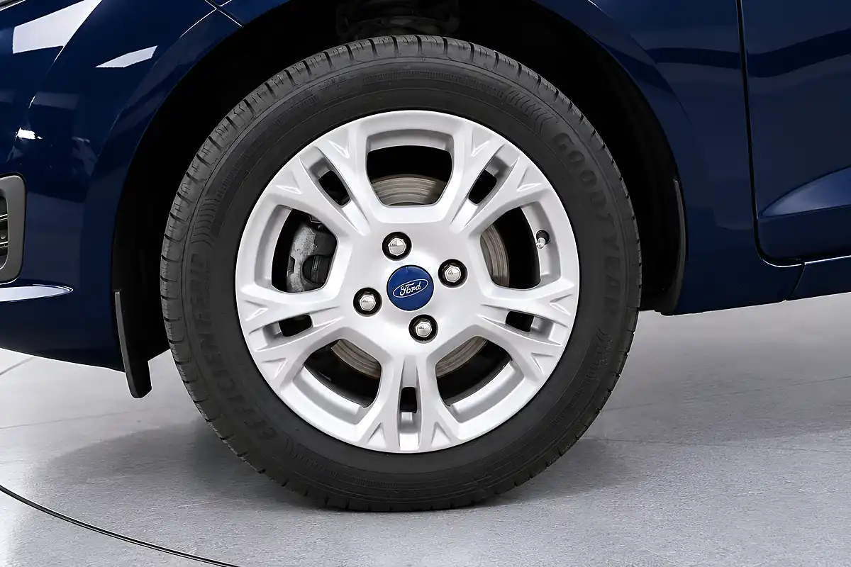 Used 2014 Ford Fiesta Style Blue - Interior and Exterior details 19