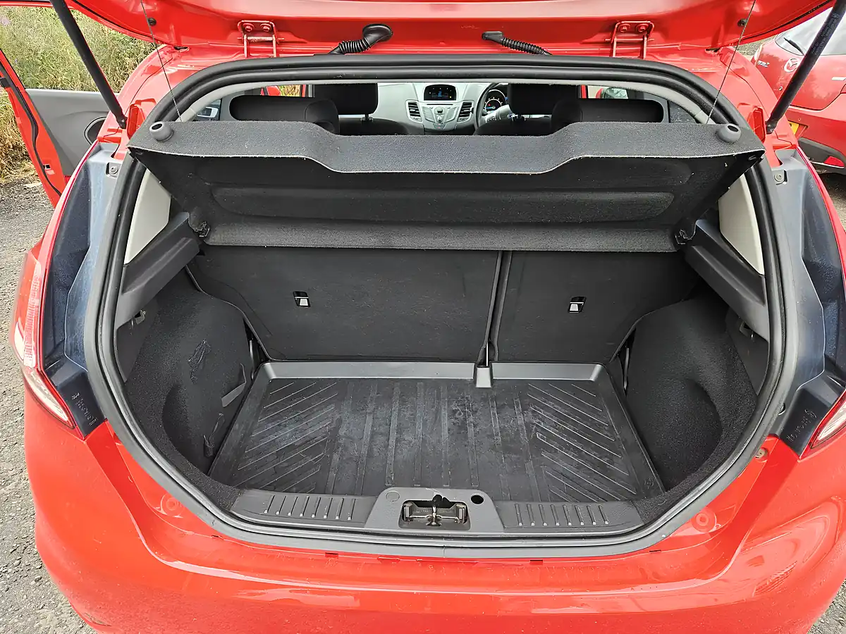 Used 2014 Ford Fiesta Style Red - Interior and Exterior details 14