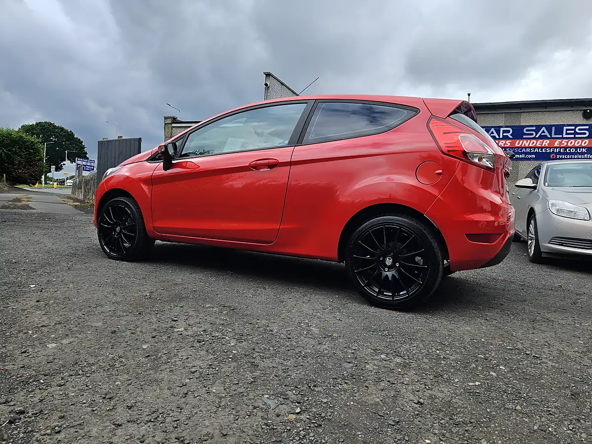 Used 2014 Ford Fiesta Style Red - Interior and Exterior details 8