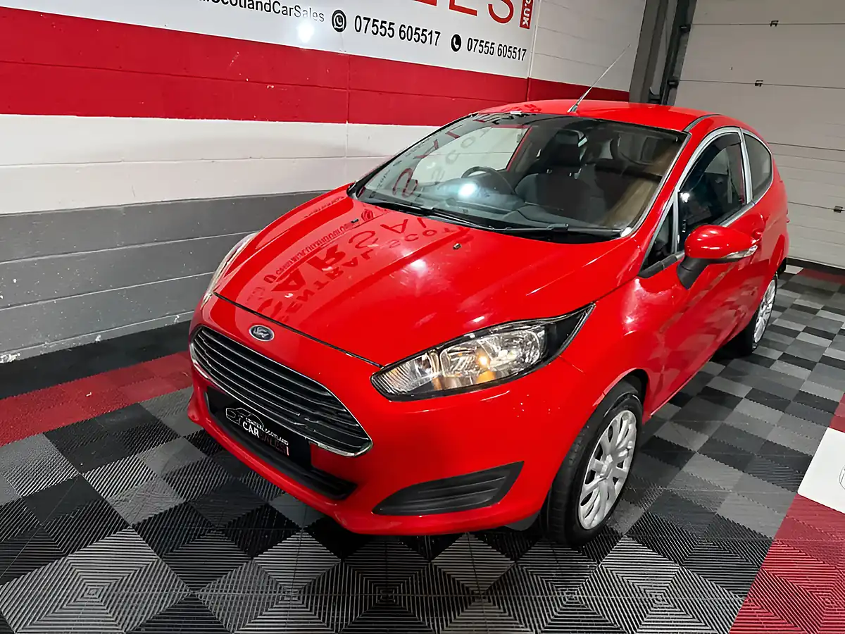 Used 2014 Ford Fiesta Style Red - Interior and Exterior details 7