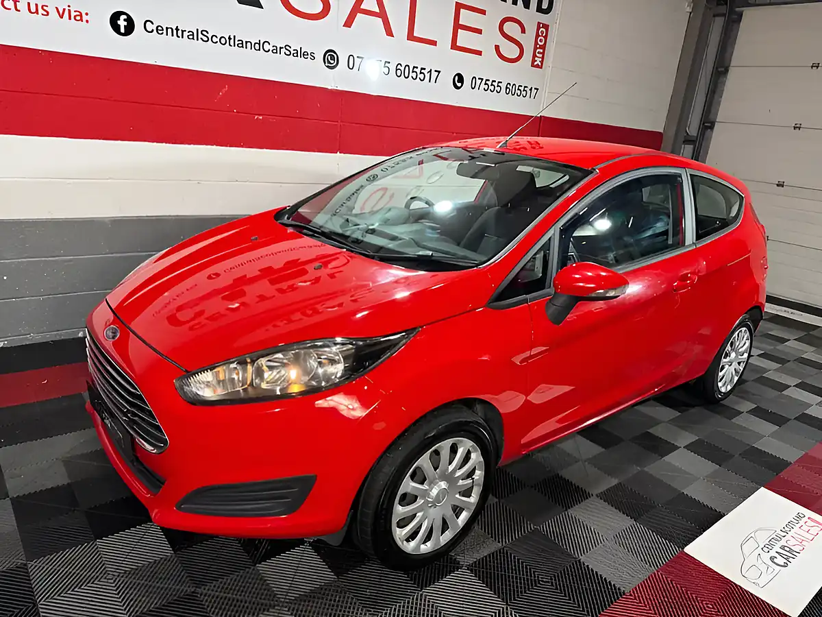 Used 2014 Ford Fiesta Style Red - Interior and Exterior details 8