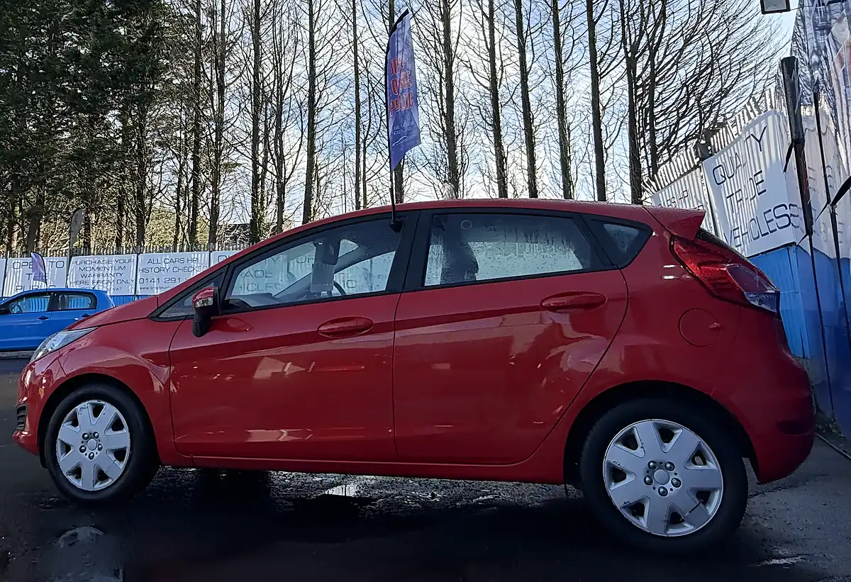 Used 2014 Ford Fiesta Style Red - Interior and Exterior details 3