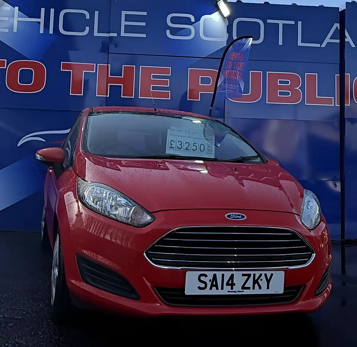 Used 2014 Ford Fiesta Style Red - Interior and Exterior details 4