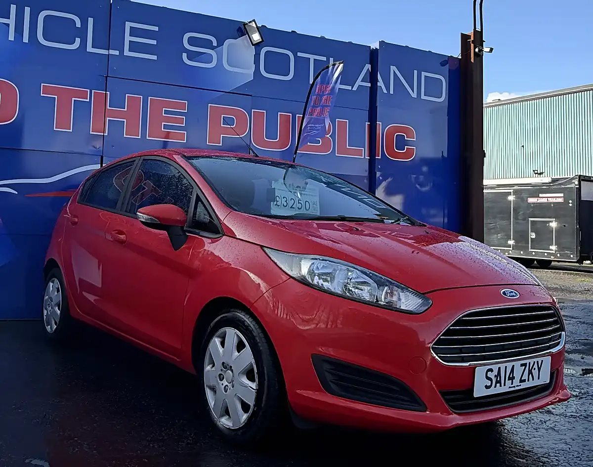 Used 2014 Ford Fiesta Style Red - Interior and Exterior details 6