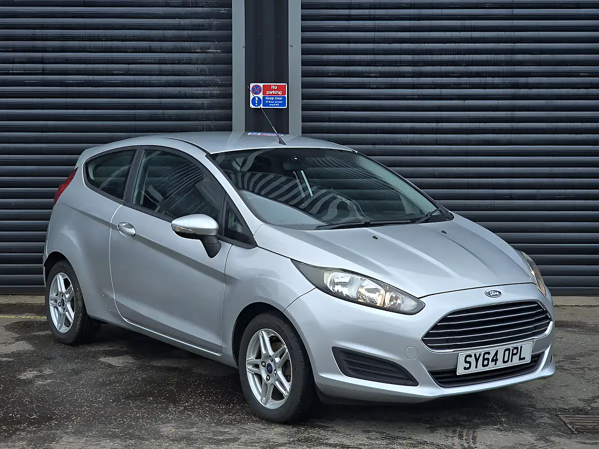 Used 2014 Ford Fiesta Style Silver - Front View