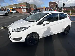 Used 2014 Ford Fiesta Style White - Interior and Exterior details 3