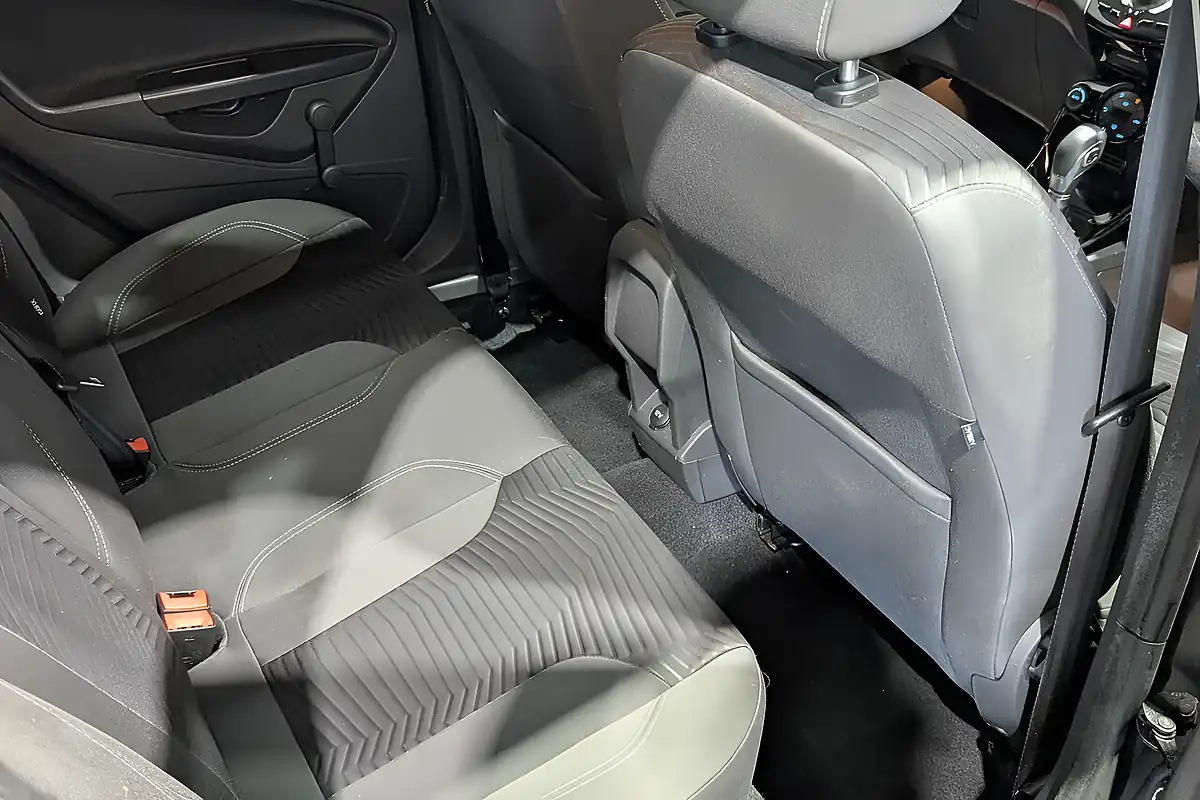 Used 2014 Ford Fiesta Titanium Black - Interior and Exterior details 11