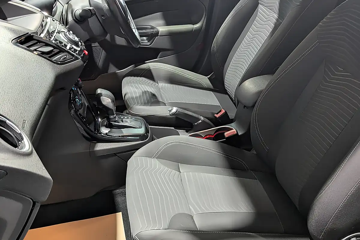 Used 2014 Ford Fiesta Titanium Black - Interior and Exterior details 14
