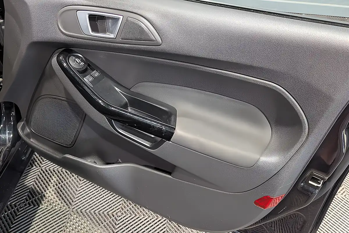 Used 2014 Ford Fiesta Titanium Black - Interior and Exterior details 20
