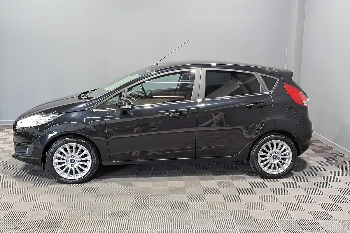 Used 2014 Ford Fiesta Titanium Black - Interior and Exterior details 3