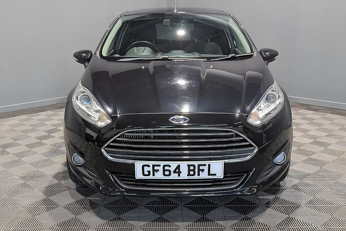 Used 2014 Ford Fiesta Titanium Black - Interior and Exterior details 5