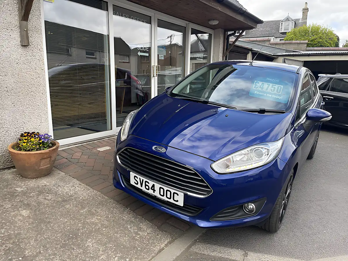 Used 2014 Ford Fiesta Titanium Blue - Front View