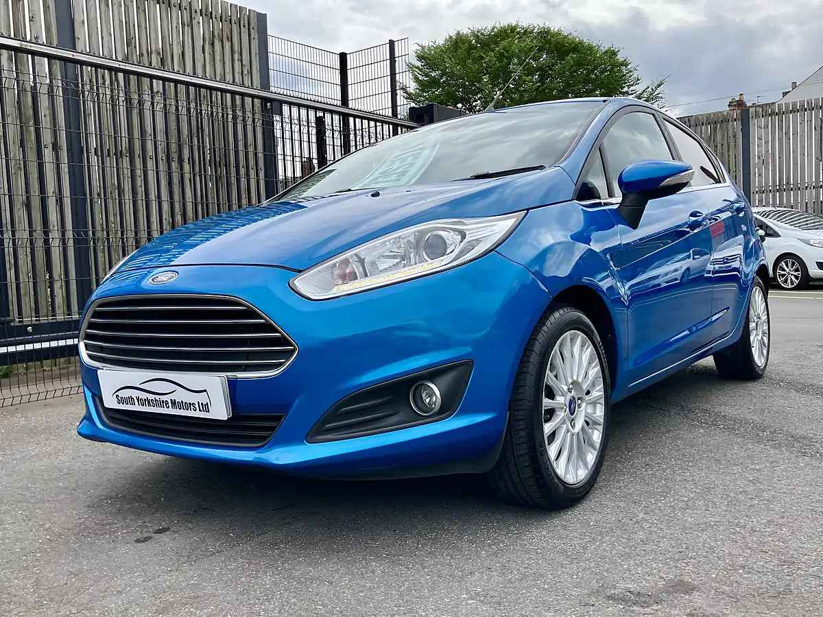 Used 2014 Ford Fiesta Titanium Blue - Interior and Exterior details 15