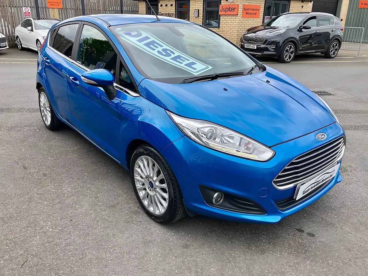 Used 2014 Ford Fiesta Titanium Blue - Interior and Exterior details 5