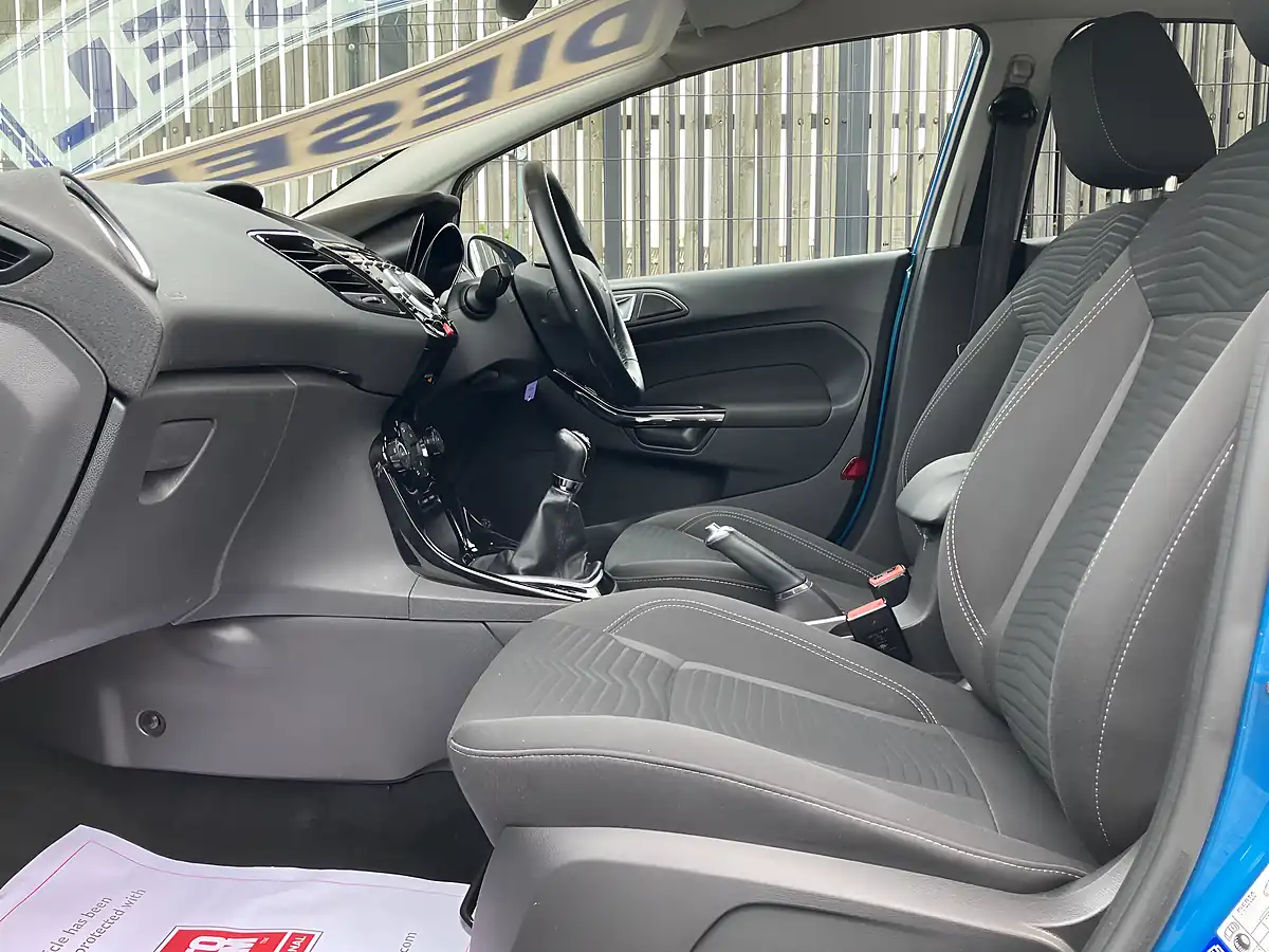 Used 2014 Ford Fiesta Titanium Blue - Interior and Exterior details 7