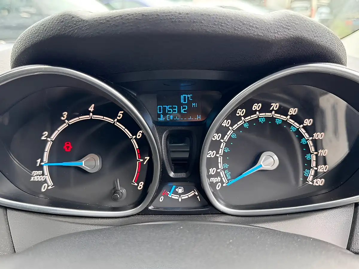 Used 2014 Ford Fiesta Titanium Blue - Interior and Exterior details 12